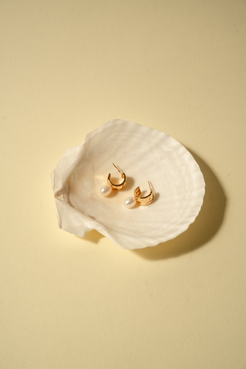 Proverbs 31 Lean On Earrings