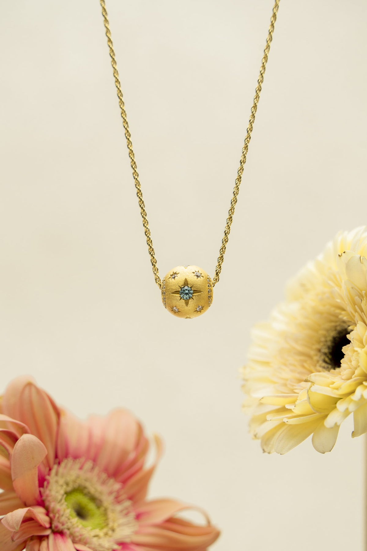 New Beginning Whispering Stars Necklace – product image 3