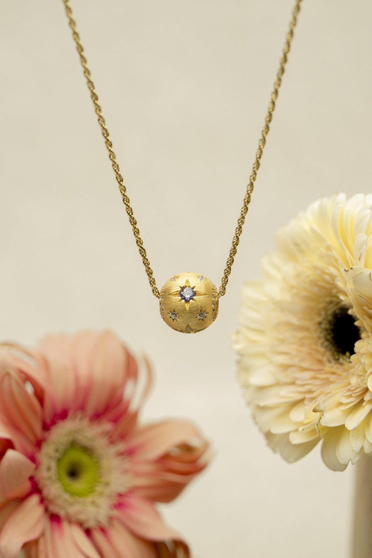 New Beginning Whispering Stars Necklace – product image 4