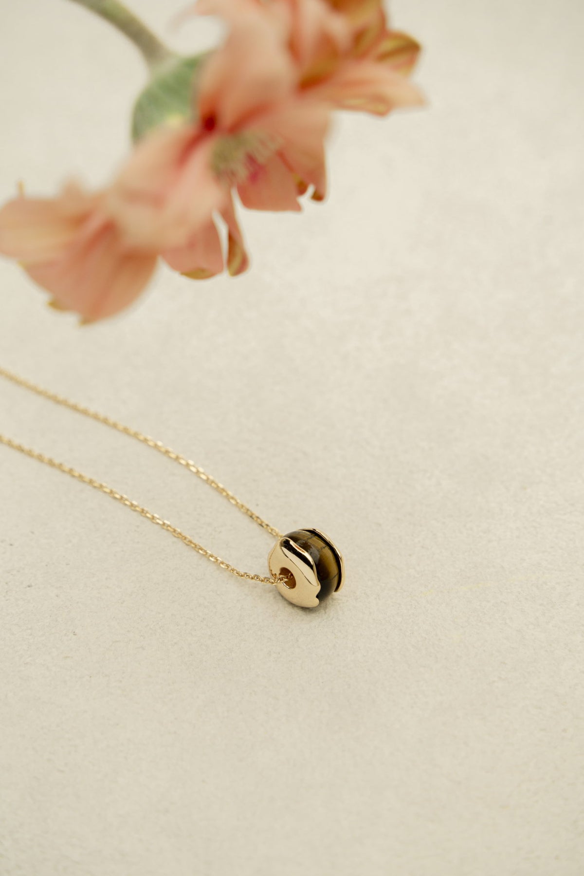 Grounded Power Necklace – product image 4