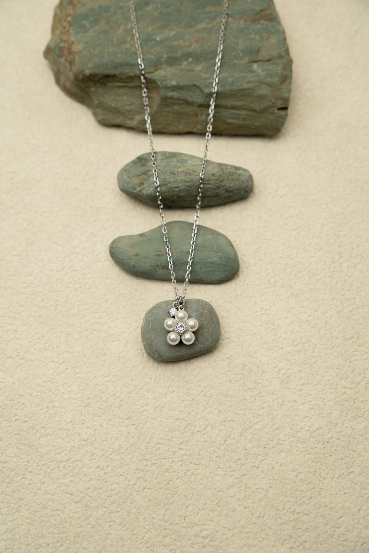 Bloom Gently Necklace